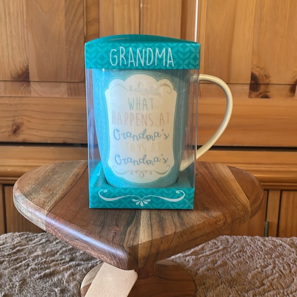 Grandma Mug “What happens at Grandma’s, stays at Grandma’s”. Great gift idea! - Picture 2 of 3